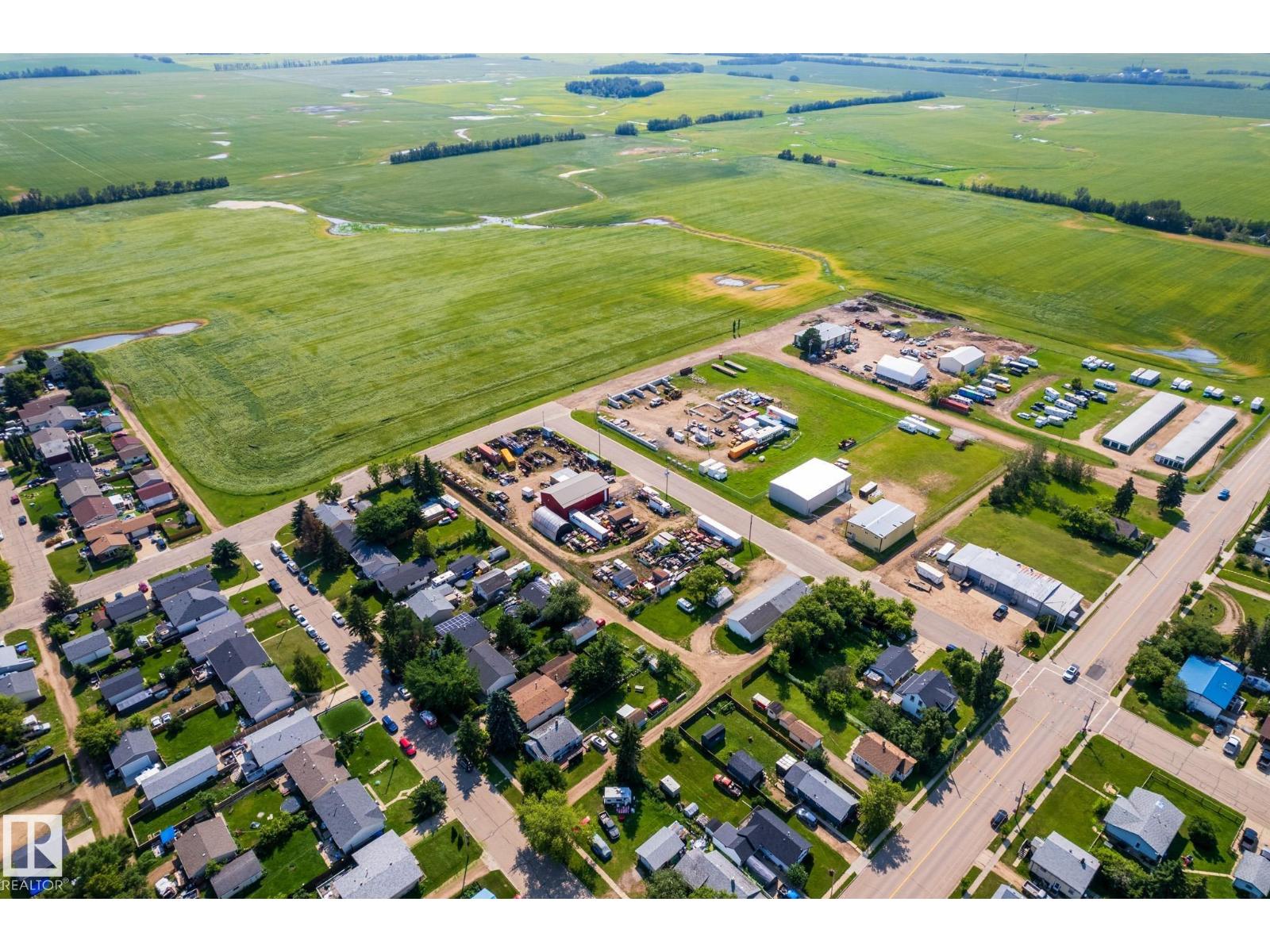 4834 51 ST - Image 38