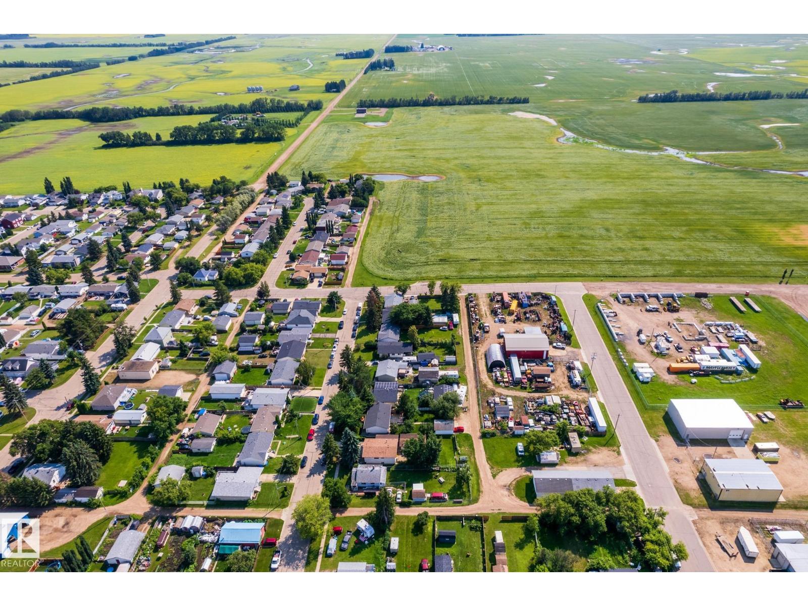4834 51 ST - Image 39