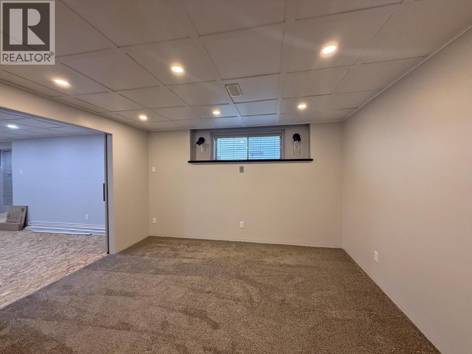 398 WESTERN AVENUE - Image 17