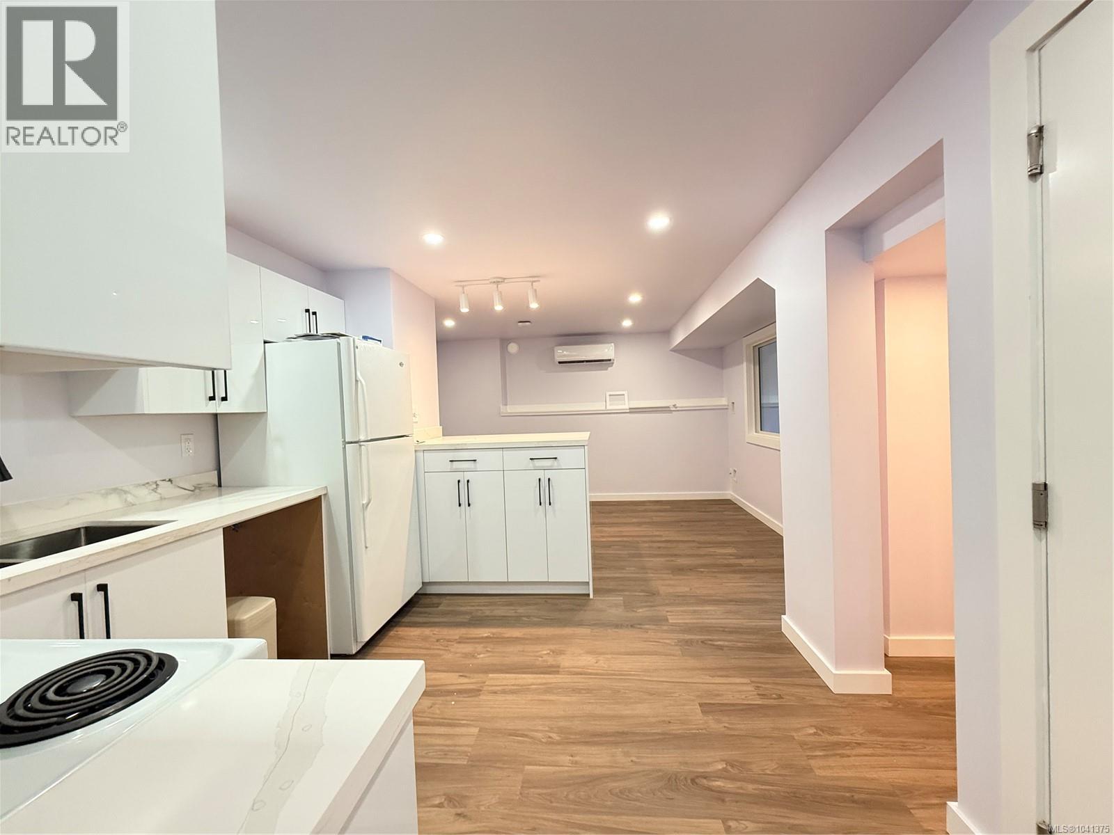 7810 Daphne St - 21