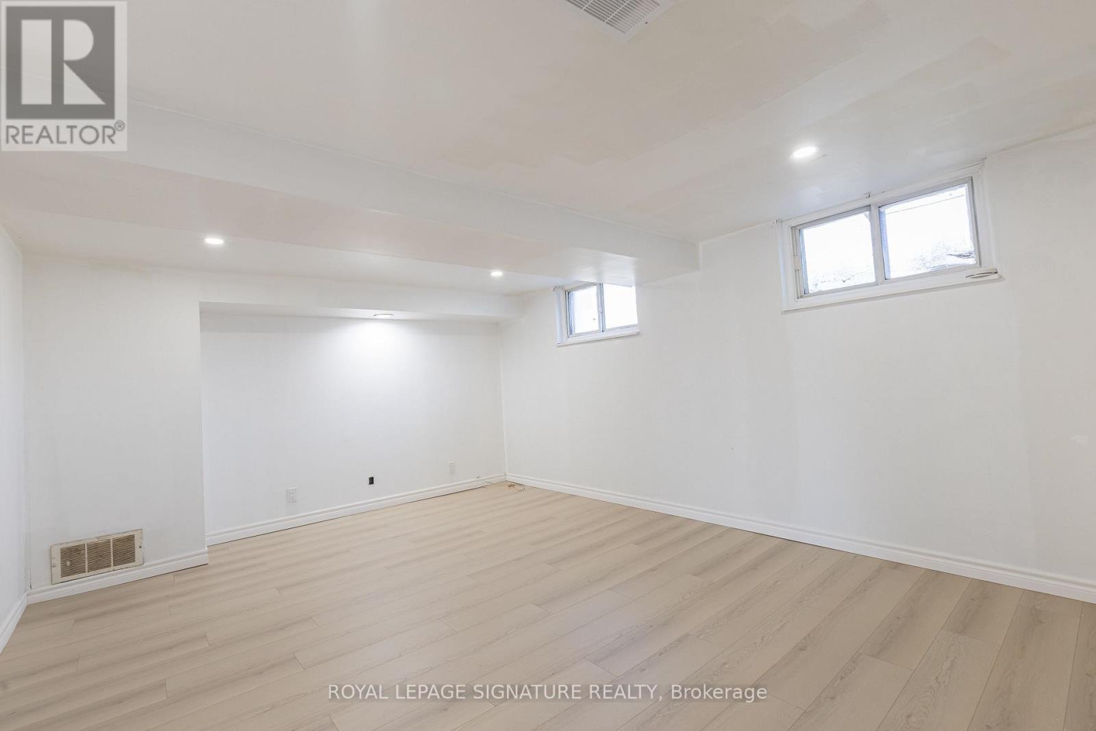 14 BENADAIR COURT - Image 30