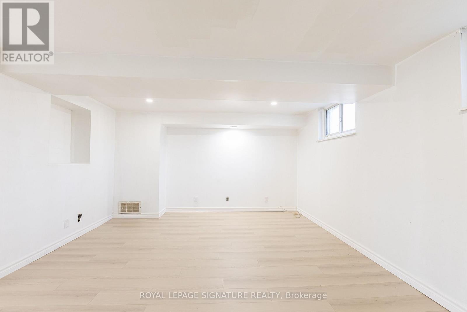 14 BENADAIR COURT - Image 32