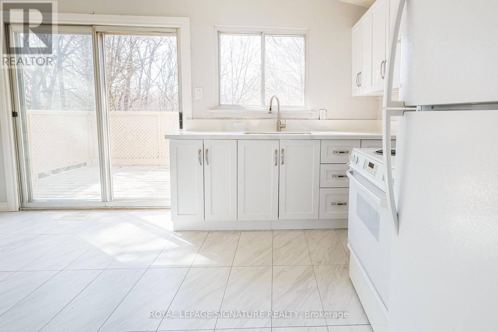 14 BENADAIR COURT - Image 7