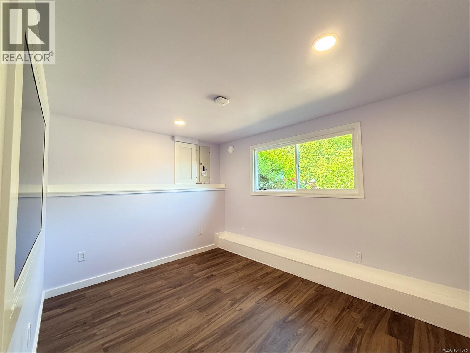 7810 Daphne St - 28