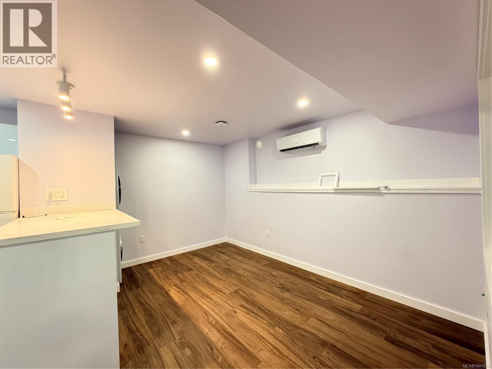 7810 Daphne St - 23