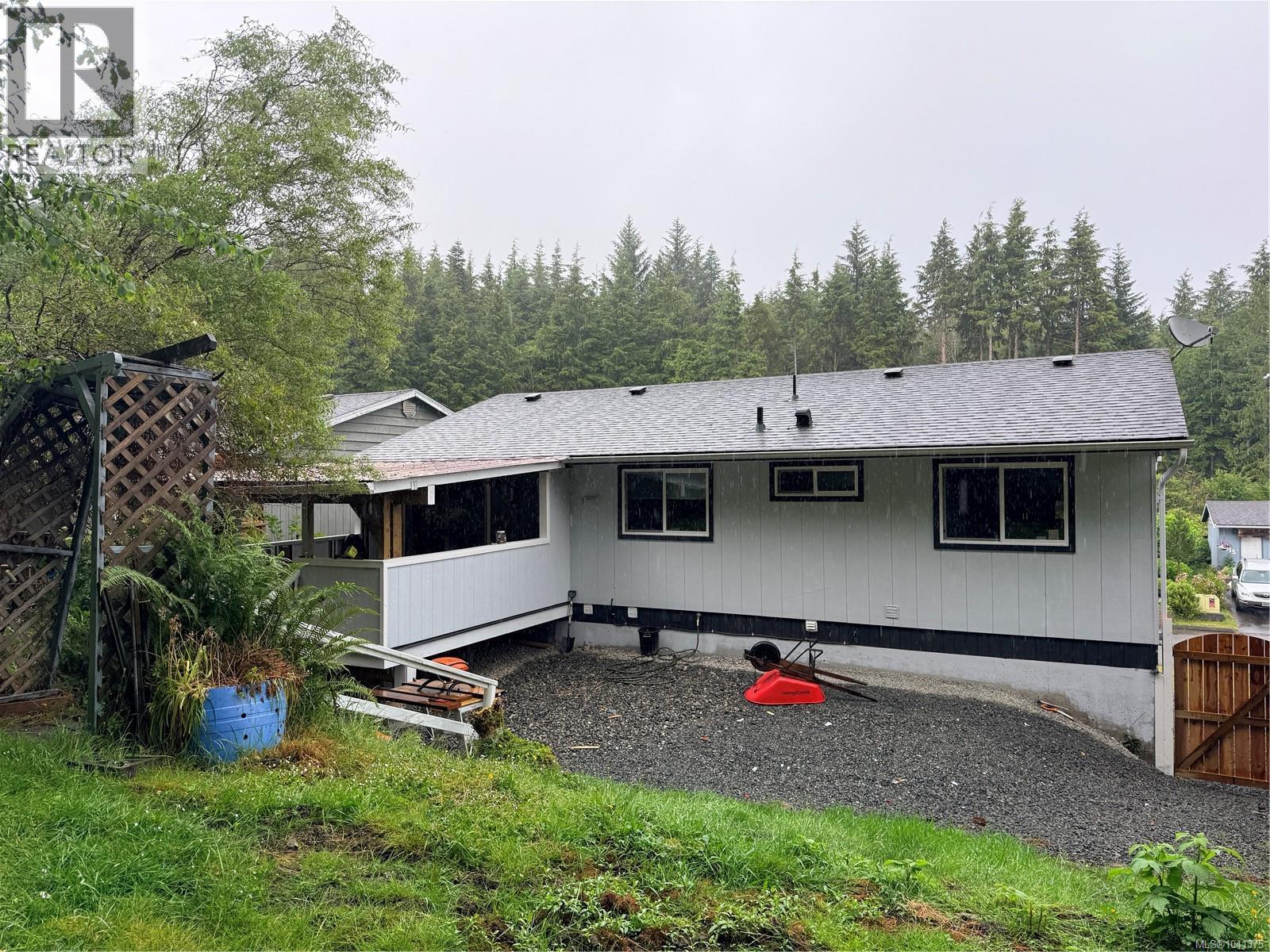 7810 Daphne St - 29
