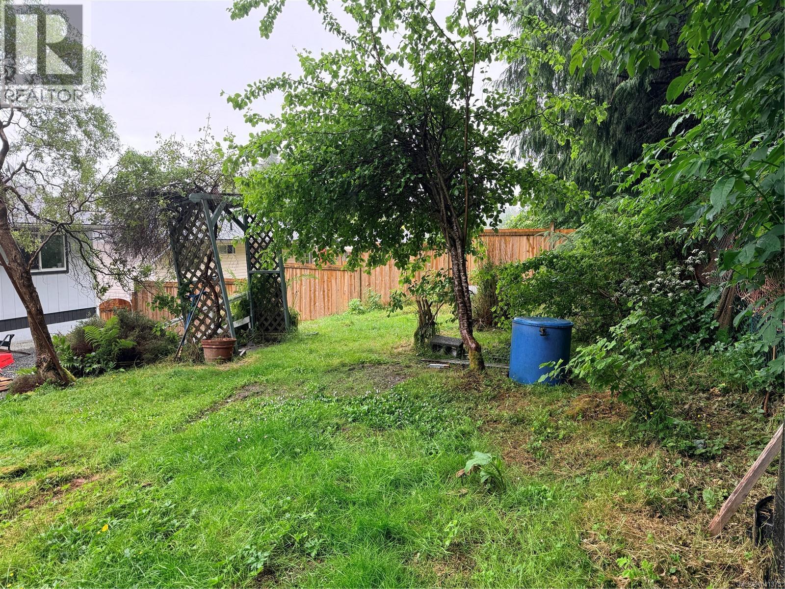 7810 Daphne St - 31