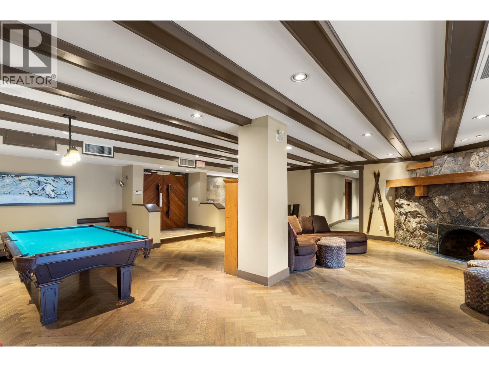 323C 2036 LONDON LANE, Whistler