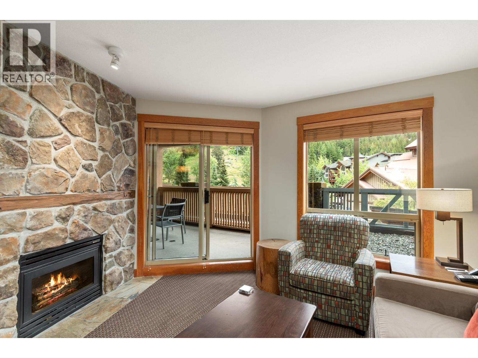 323C 2036 LONDON LANE, Whistler