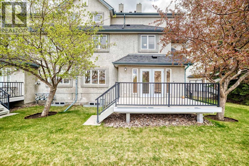 156 Simcoe Place SW - 1