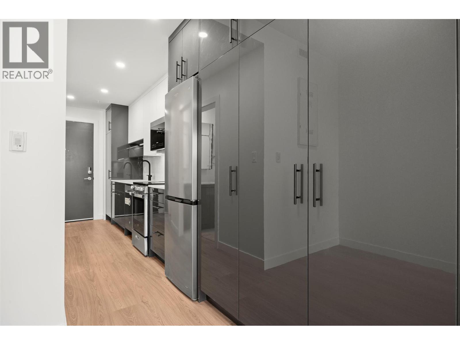 #212 1380 Pridham Avenue - 7
