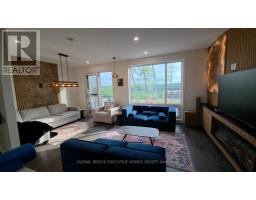 Living room - 2 - 22 Chau Ha Circle, Huntsville, ON P1H0K3 Photo 6