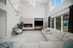Living room - 19 Del Monica Road, Winnipeg, MB R3Y1S4 Photo 7