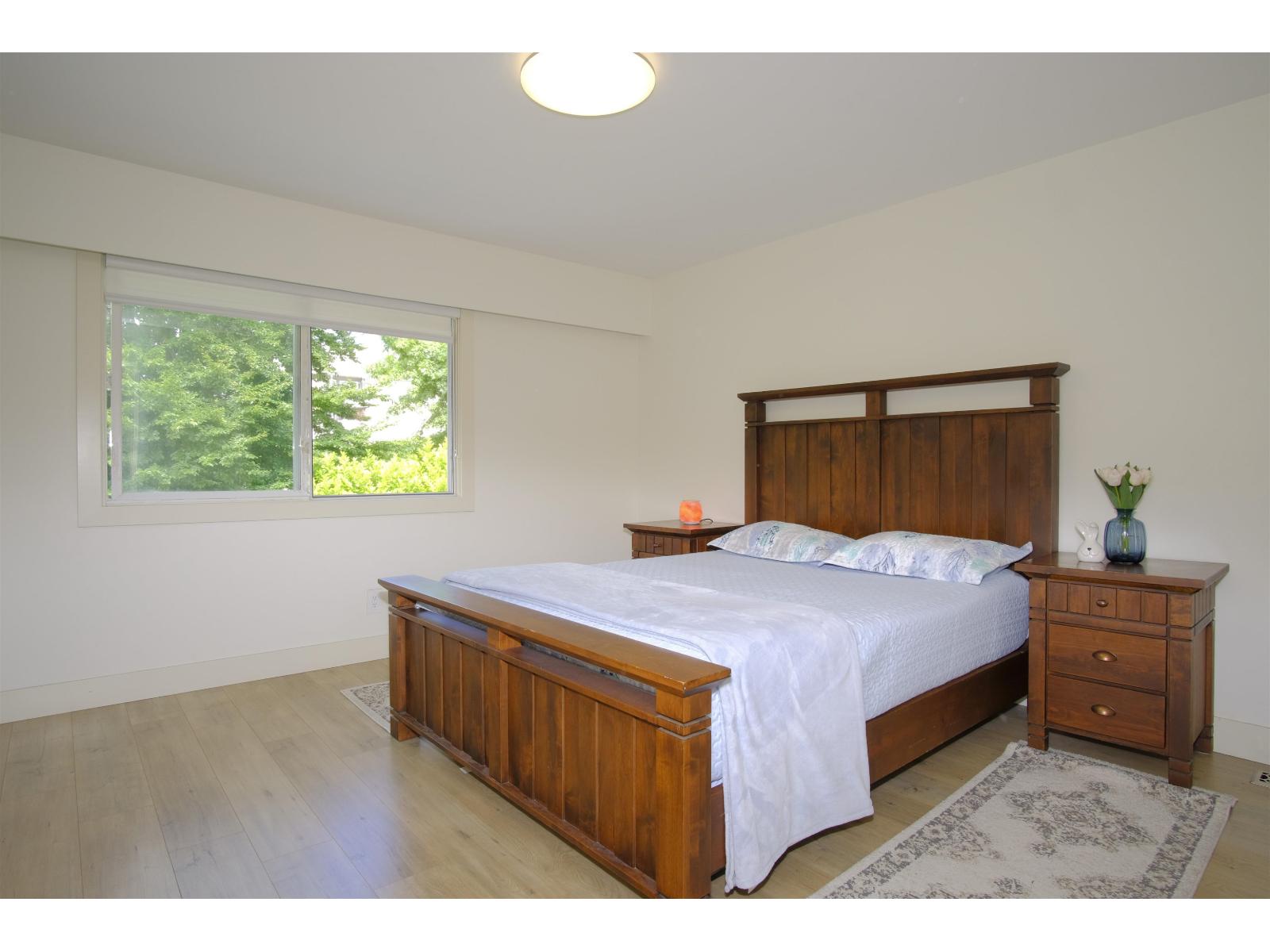 3 Bed, 2 Bath House for Sale in Surrey – 10 10736 GUILDFORD DRIVE, Surrey – MLS# R3149191 - Image 14