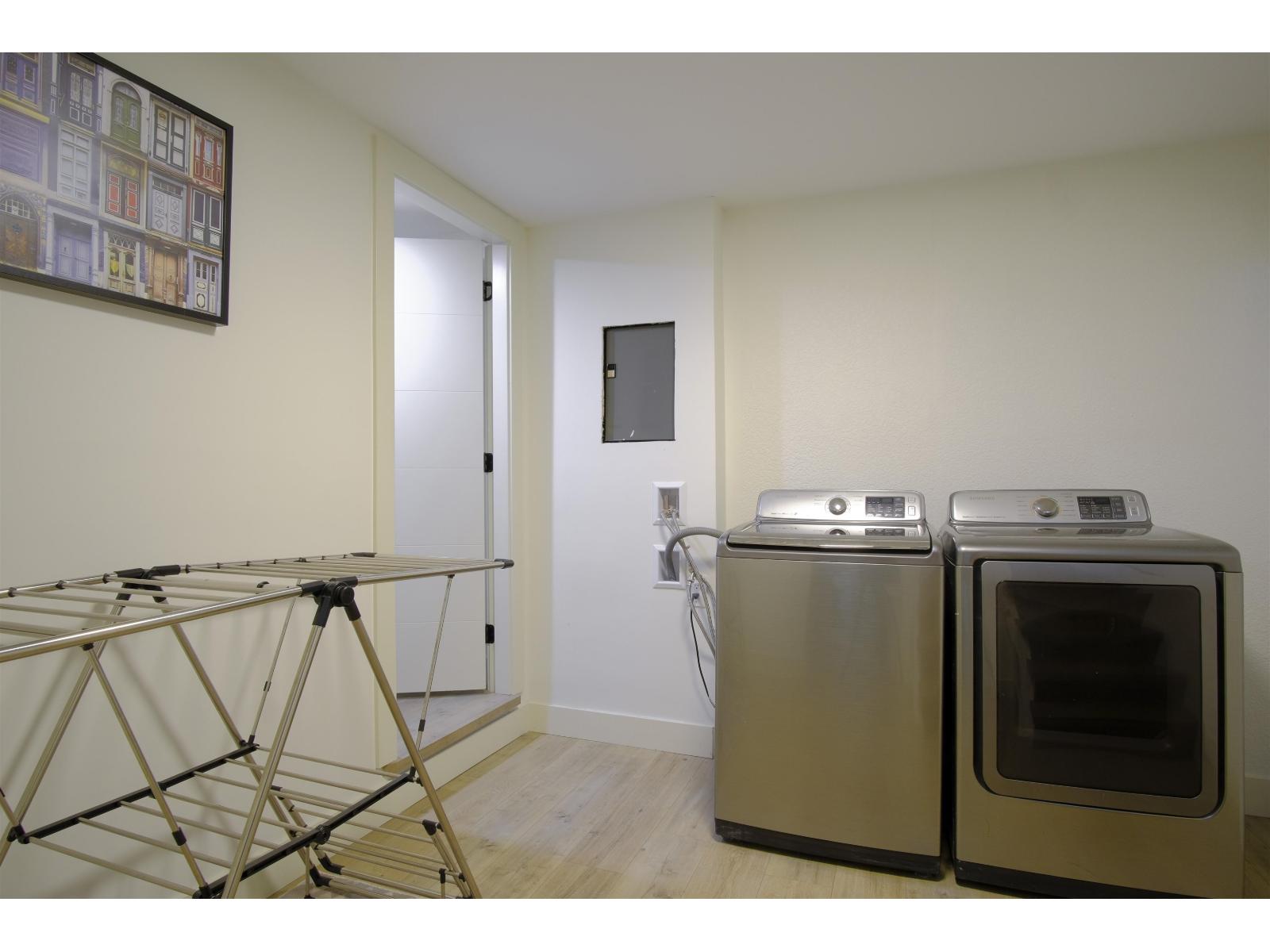 3 Bed, 2 Bath House for Sale in Surrey – 10 10736 GUILDFORD DRIVE, Surrey – MLS# R3149191 - Image 25