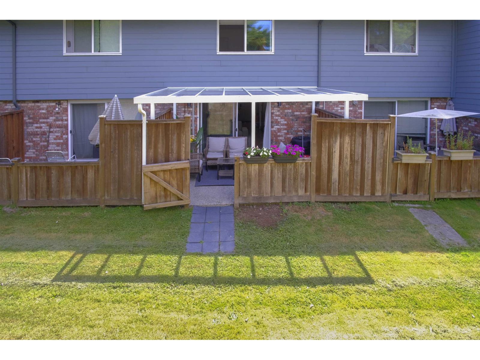 3 Bed, 2 Bath House for Sale in Surrey – 10 10736 GUILDFORD DRIVE, Surrey – MLS# R3149191 - Image 31
