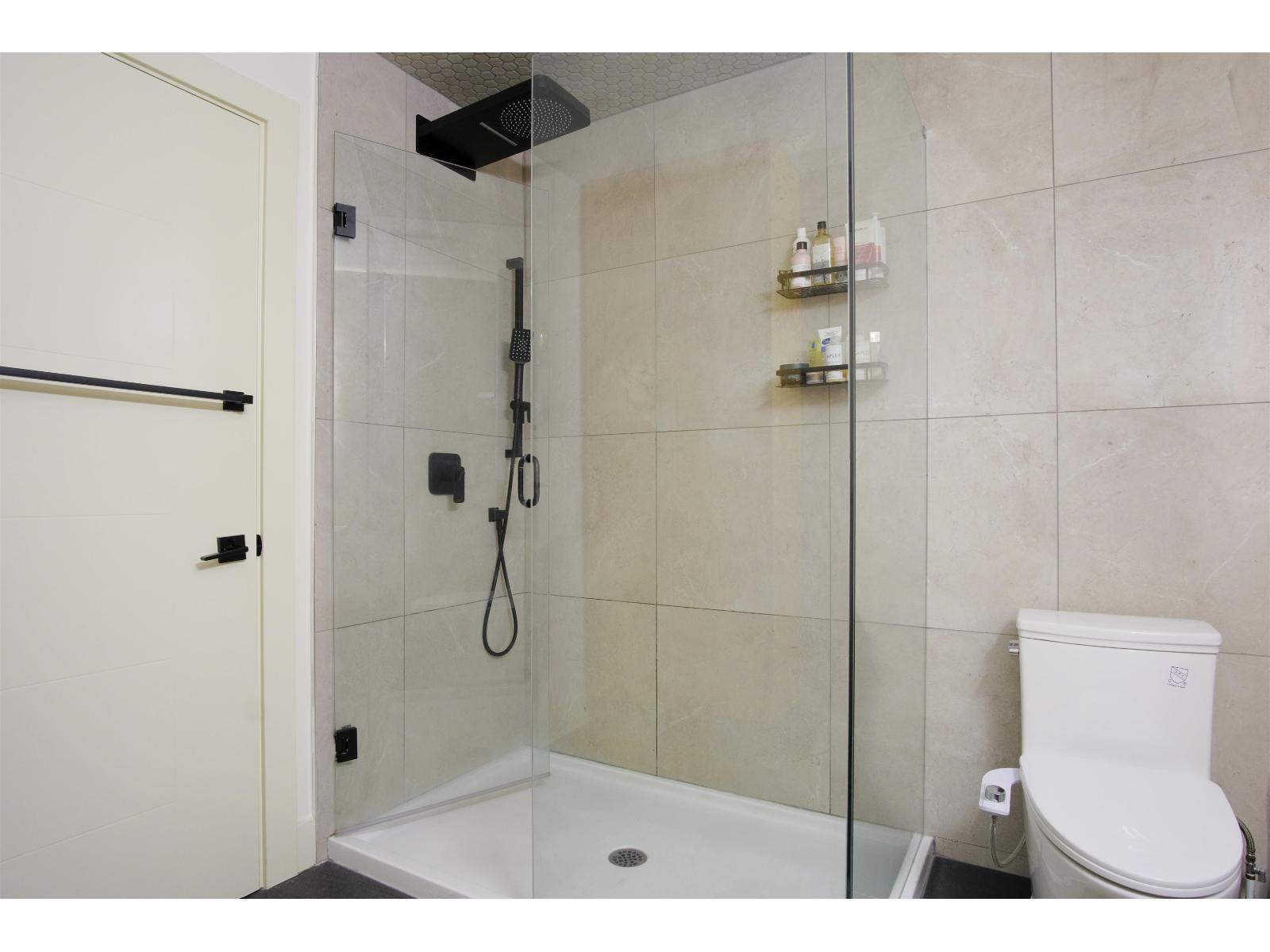 3 Bed, 2 Bath House for Sale in Surrey – 10 10736 GUILDFORD DRIVE, Surrey – MLS# R3149191 - Image 20