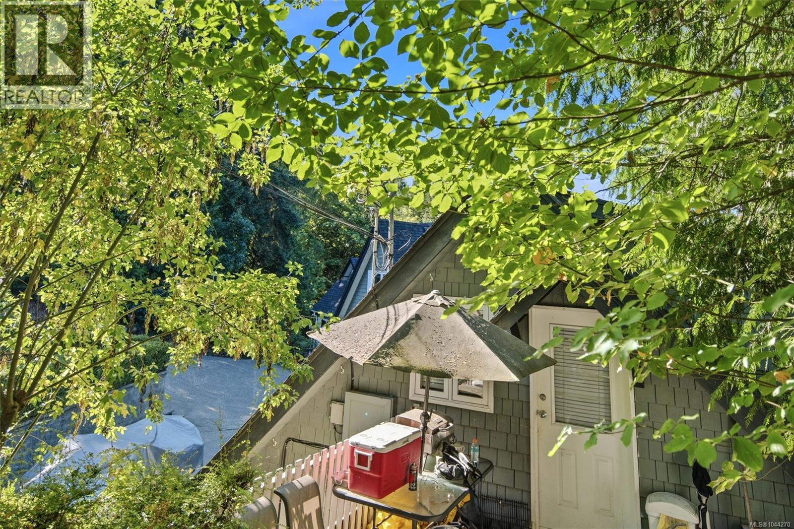 302 Roland Rd, Ladysmith