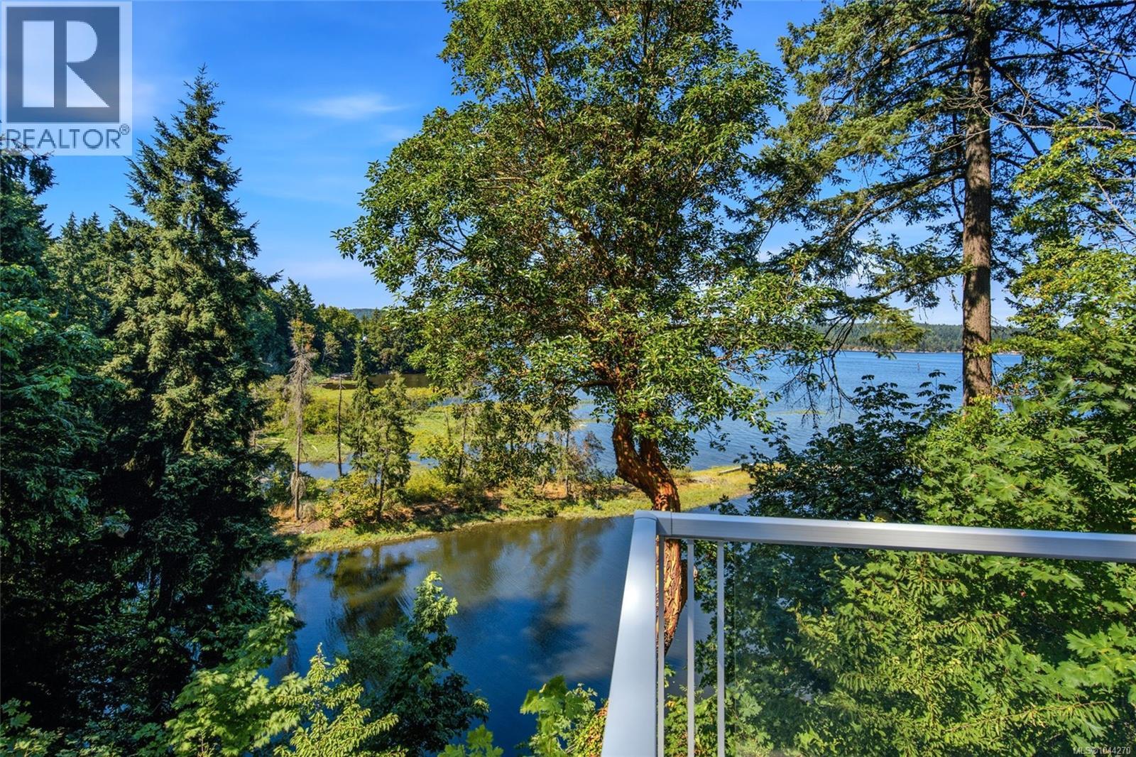302 Roland Rd, Ladysmith