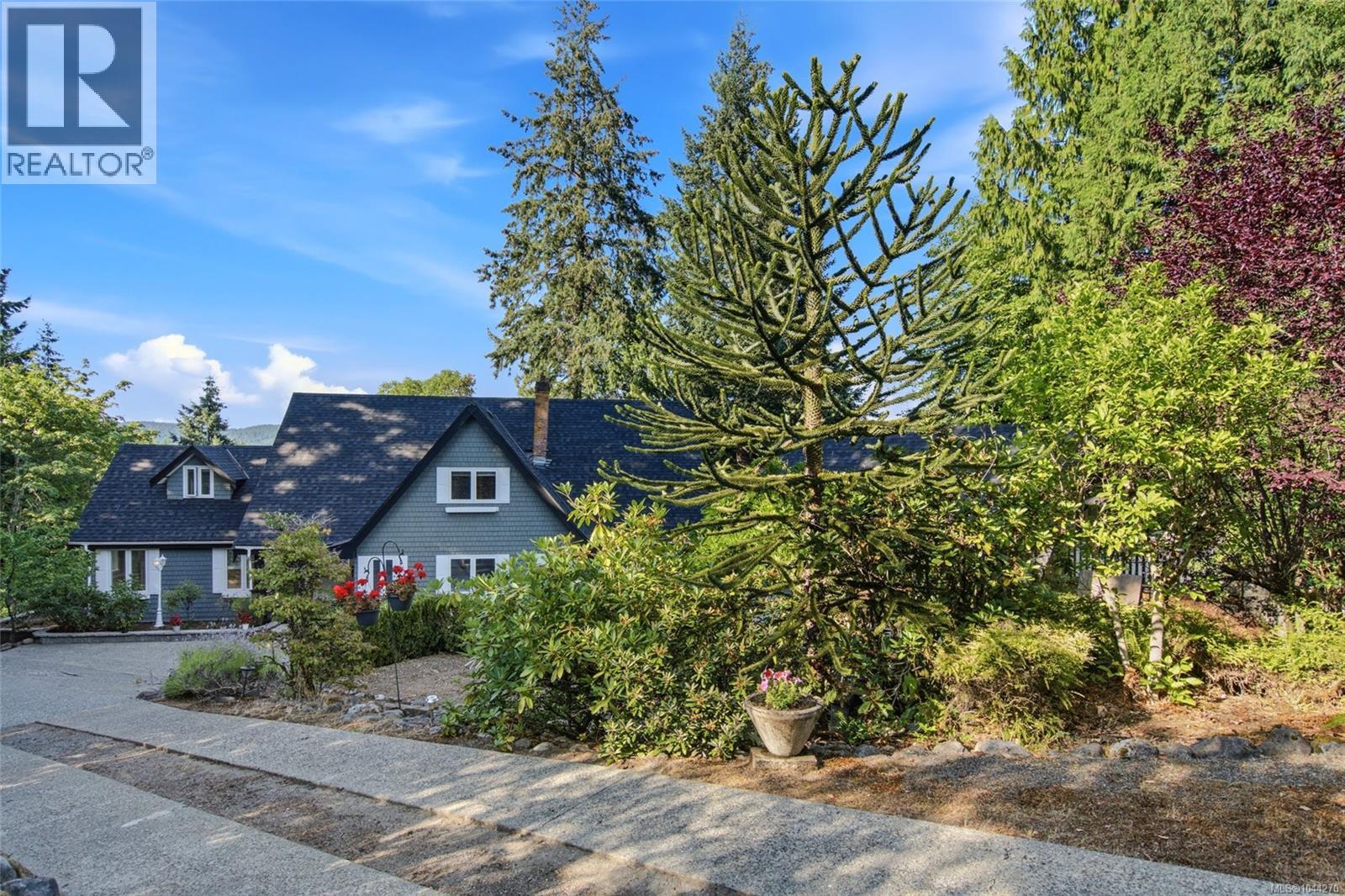 302 Roland Rd - 34
