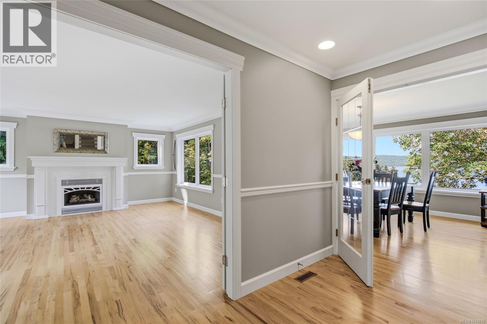 302 Roland Rd - 13