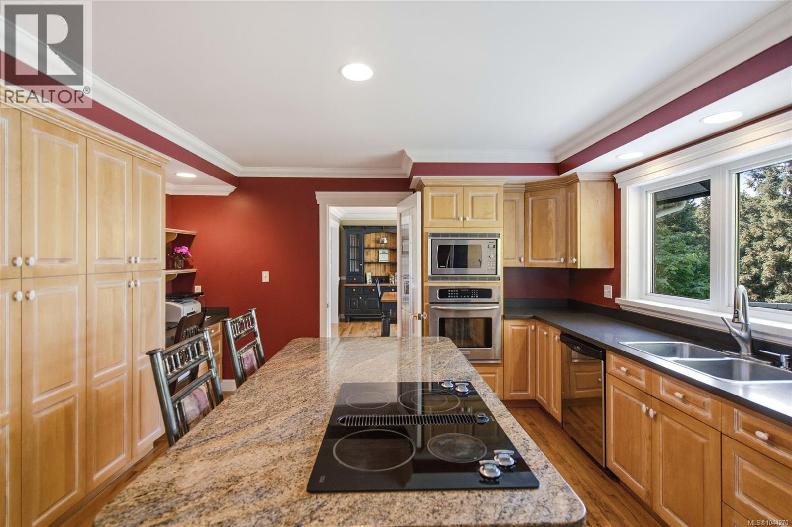302 Roland Rd - 19