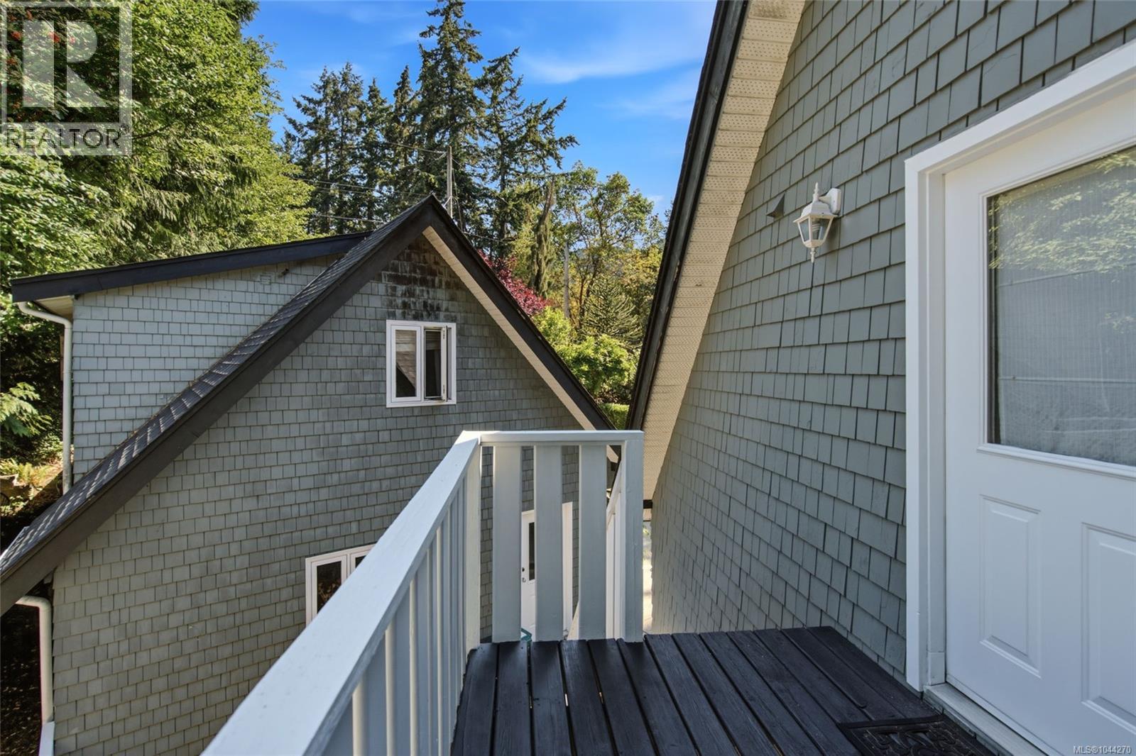 302 Roland Rd - 58