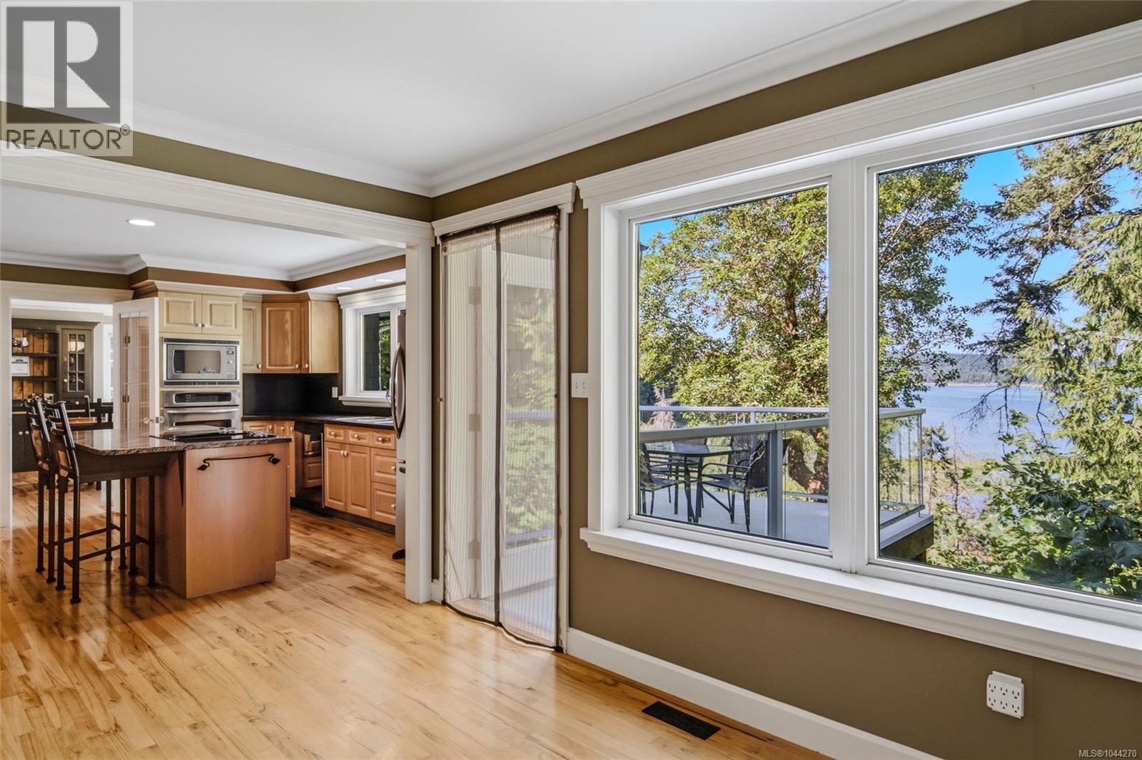302 Roland Rd - 60