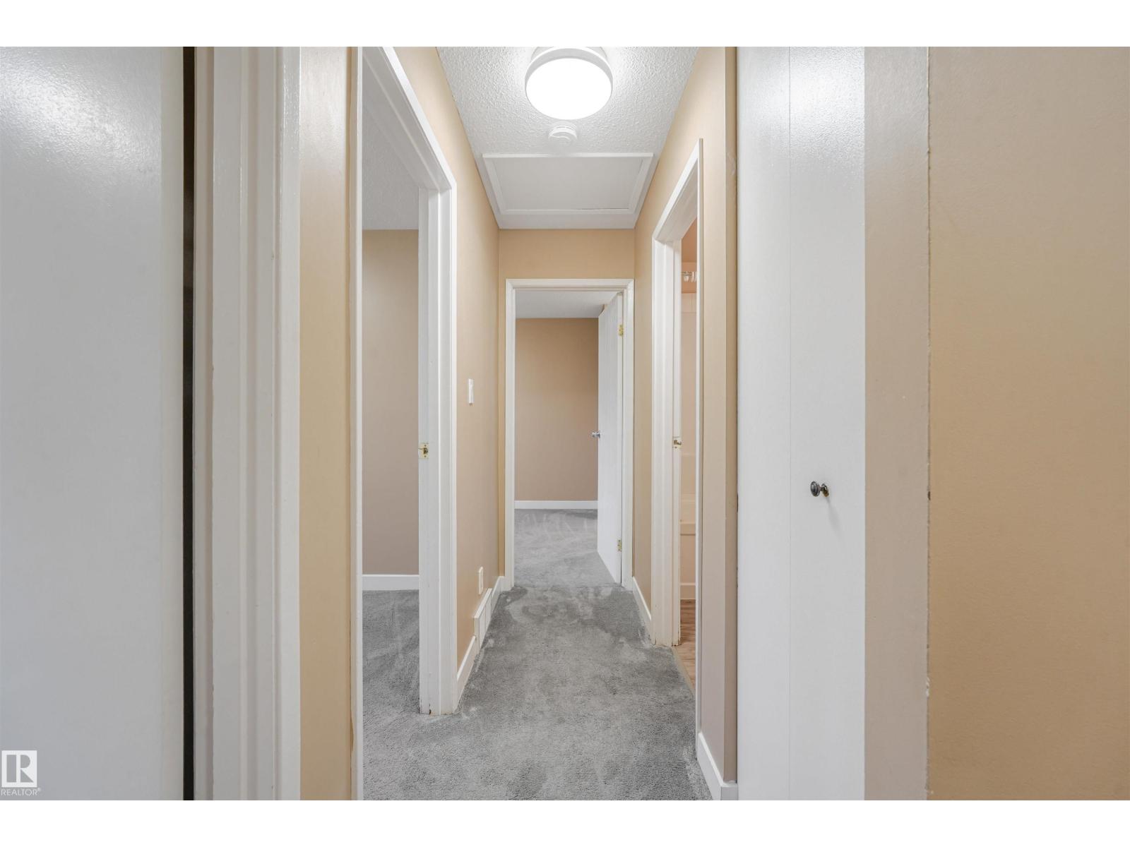 #8 14120 80 ST NW - 17