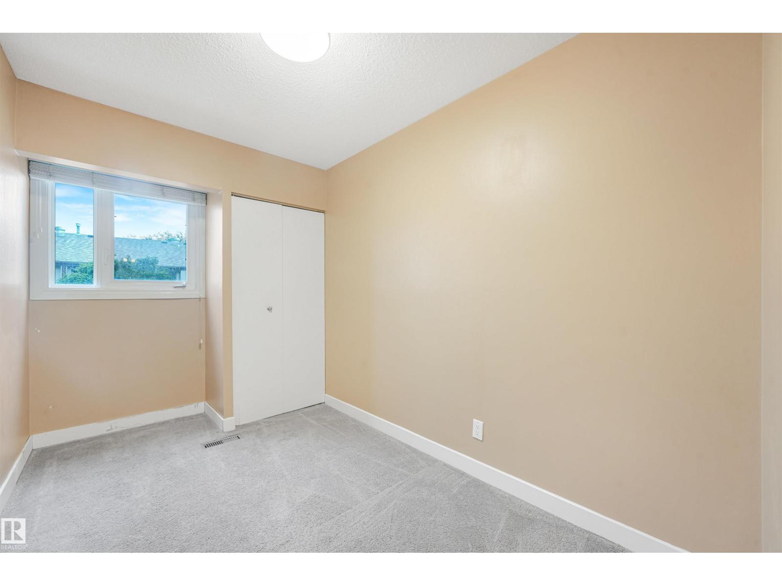#8 14120 80 ST NW - 23