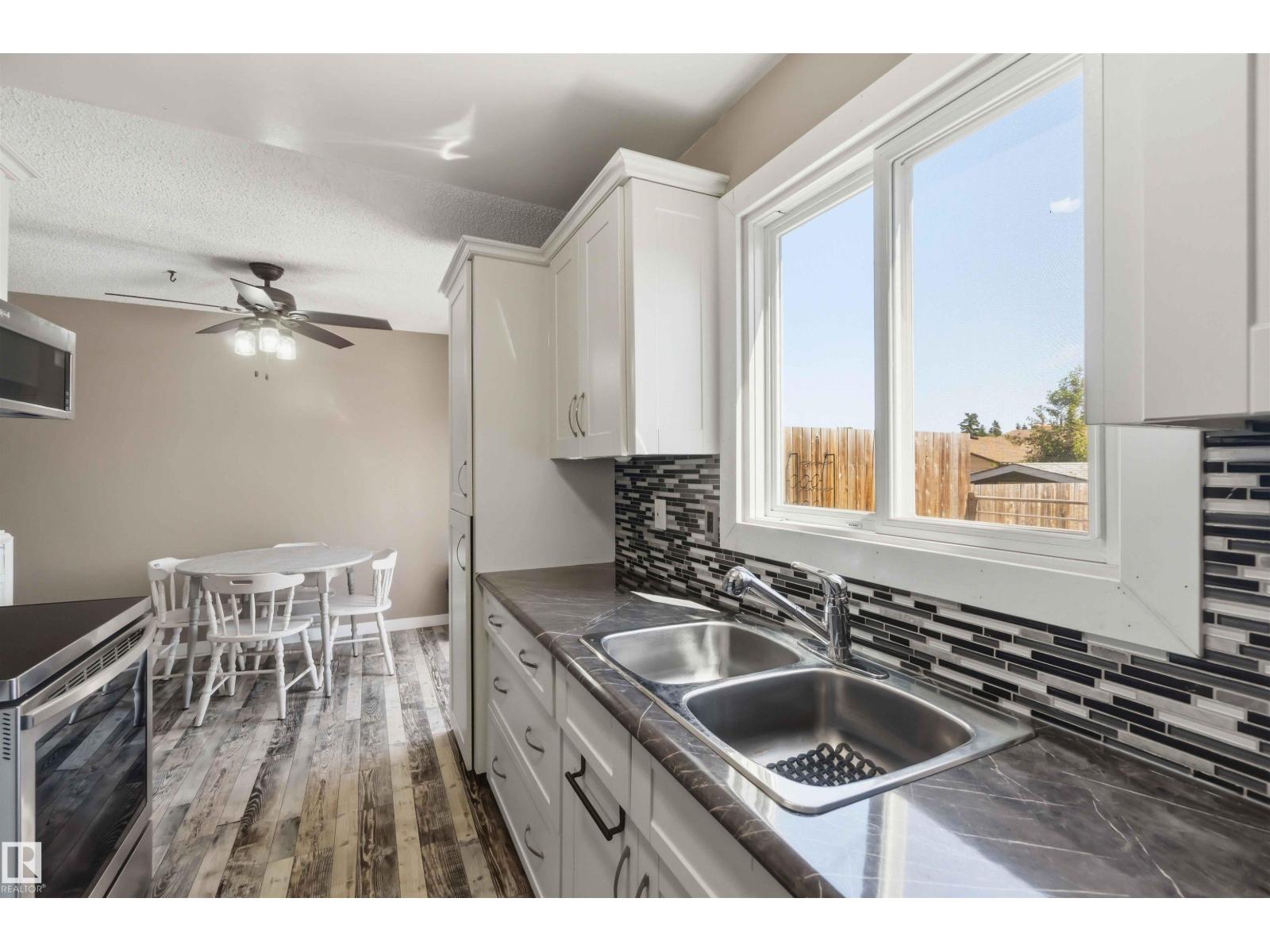 135 BIRCH DR - Image 25