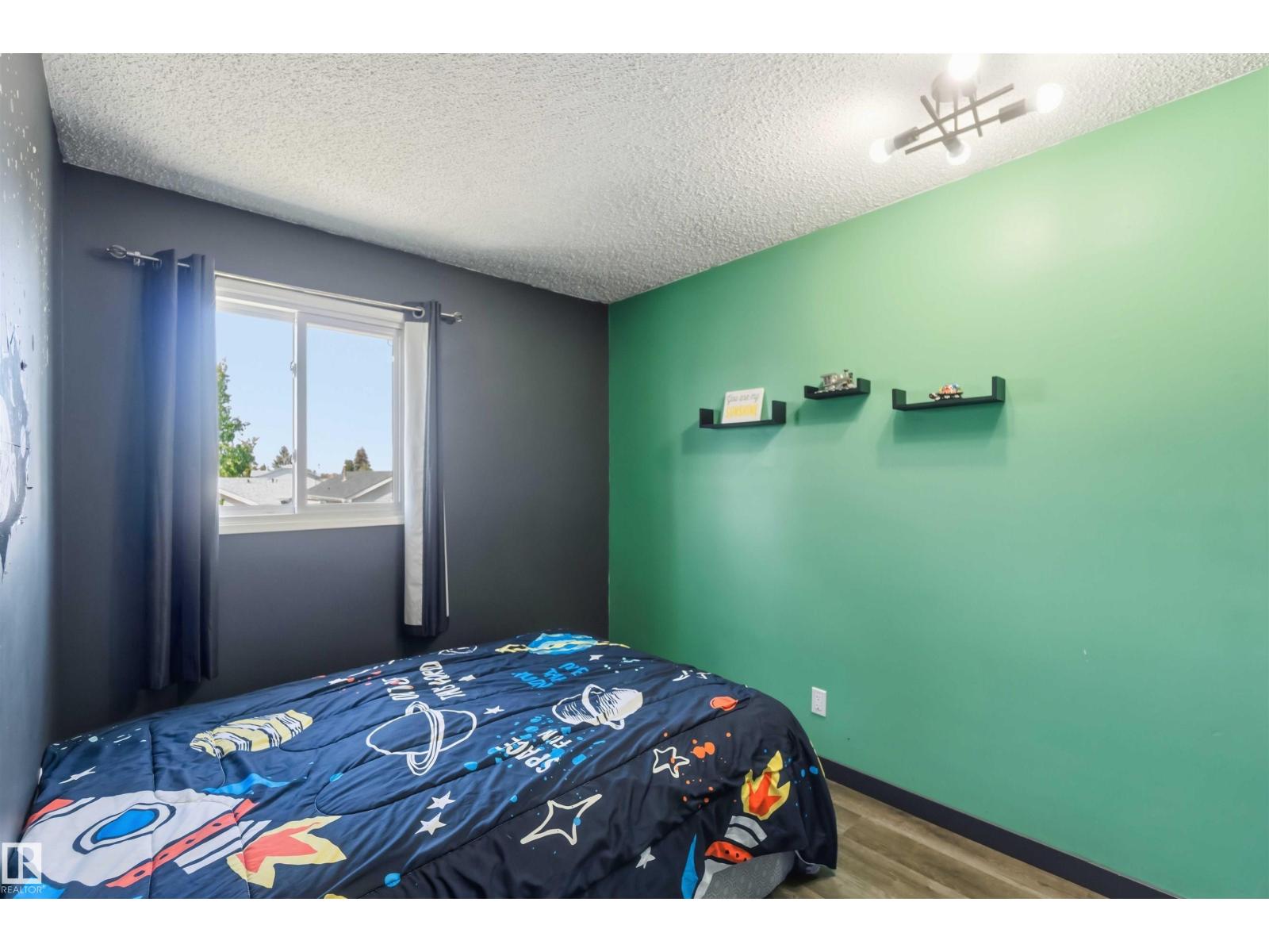 135 BIRCH DR - 36