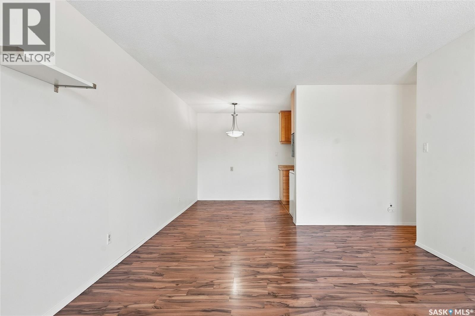 #307 211 Tait PLACE - 11