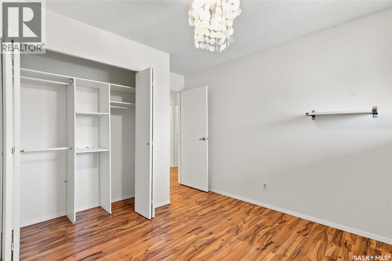 #307 211 Tait PLACE - 16