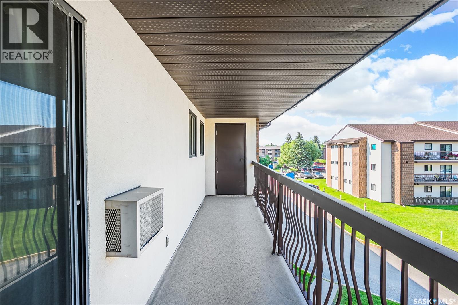 #307 211 Tait PLACE - 21