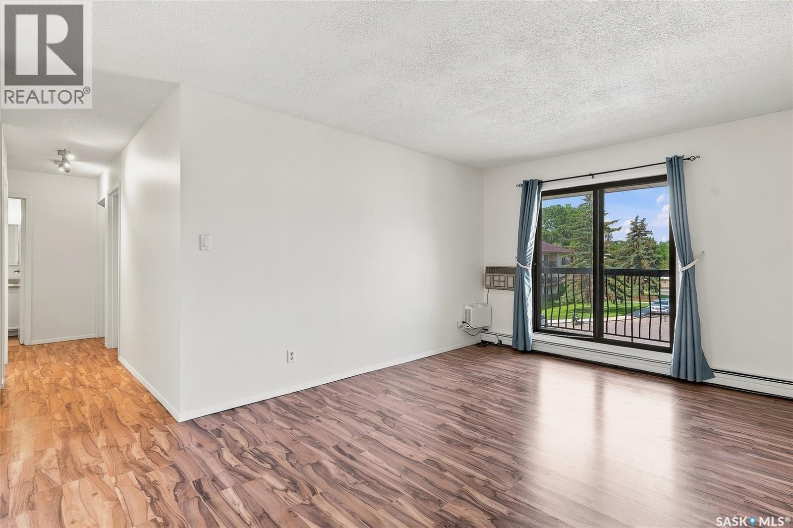 #307 211 Tait PLACE - 9