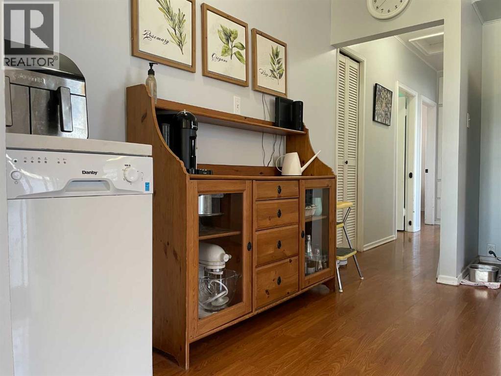 11136 103 Avenue - 9