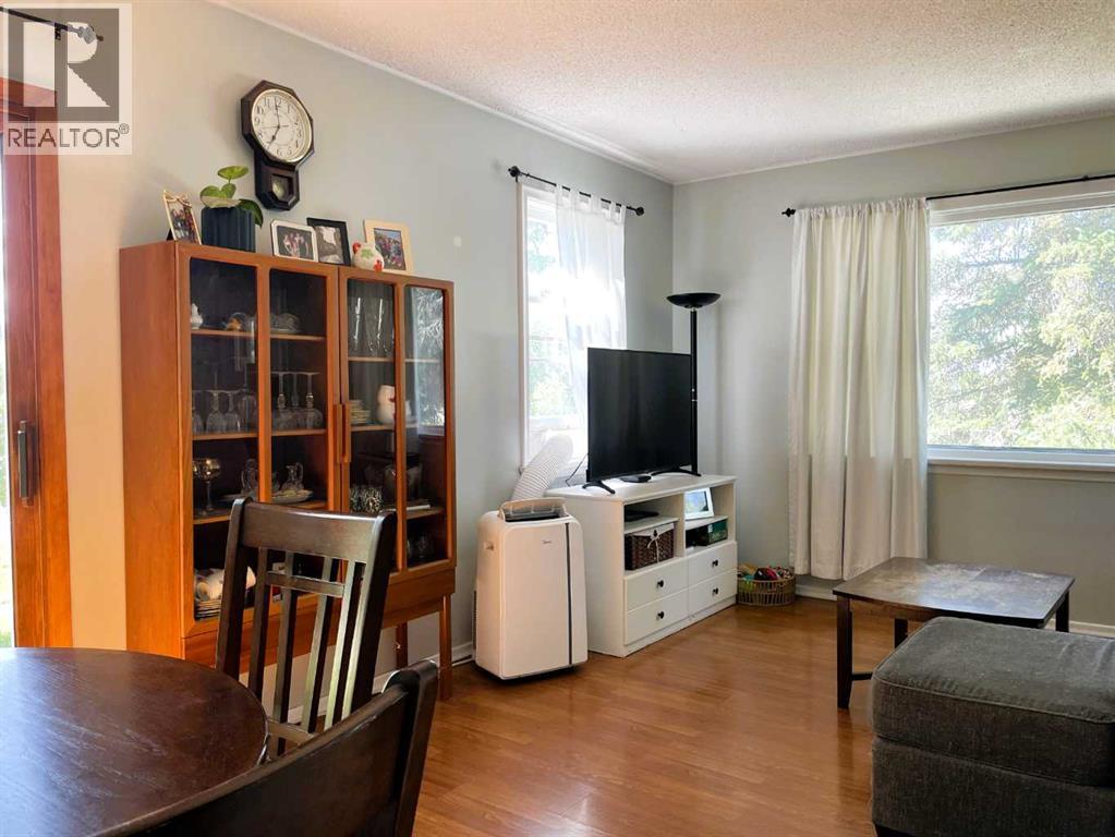 11136 103 Avenue - Image 17