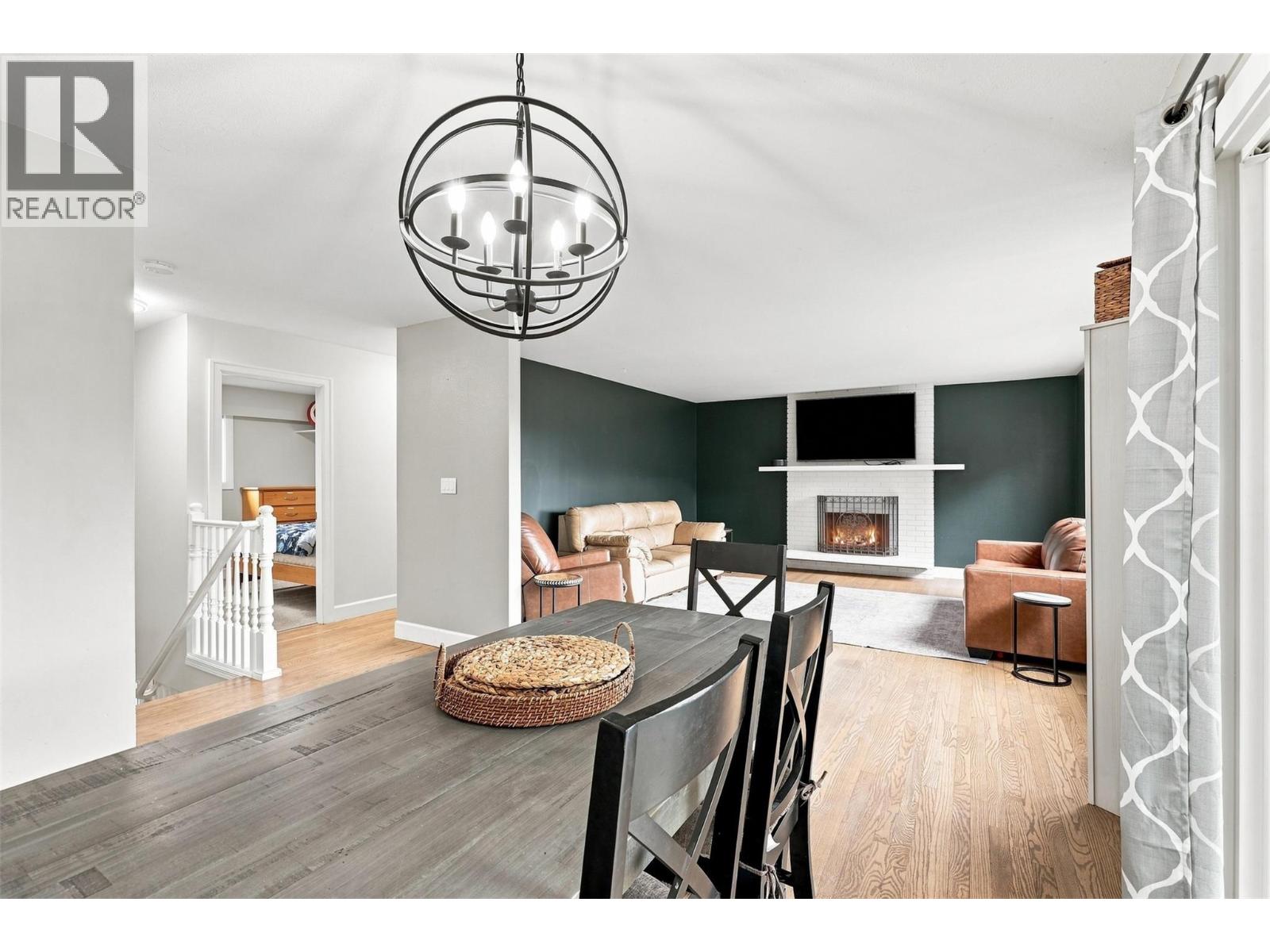 364 Collingwood Drive - 7