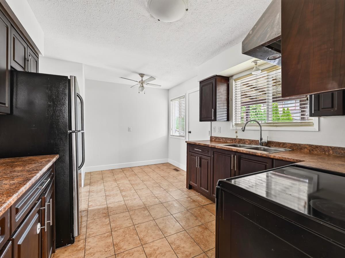 5 Bed, 3 Bath House for Sale in Abbotsford – 2068 RIDGEWAY STREET, Abbotsford – MLS# R3151049 - Image 6