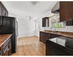 2068 Ridgeway Street, Abbotsford, BC V2T3X7 Photo 6