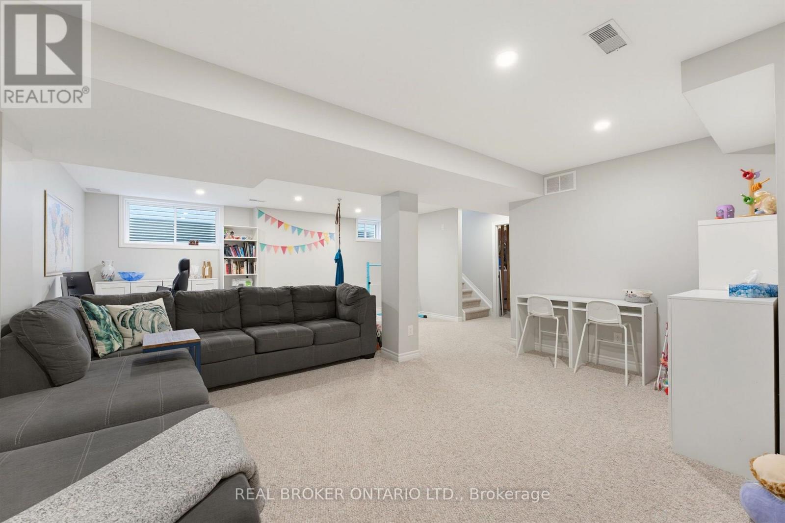 76 TAPADERO AVENUE - 33