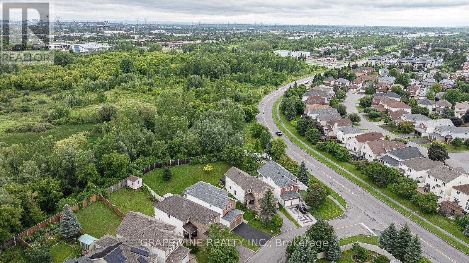 105 ROWALLEN PLACE - 38