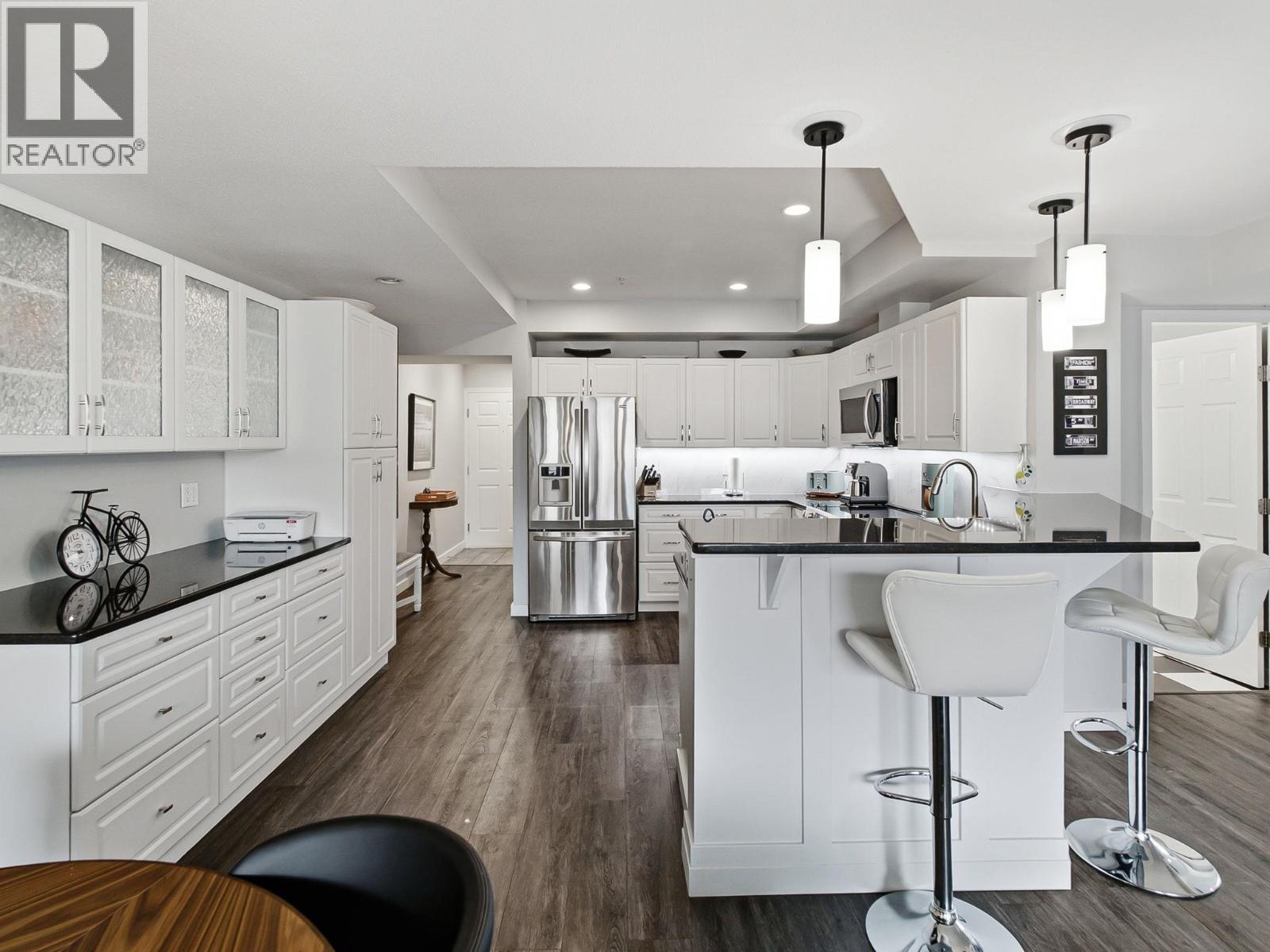 242 1088 Sunset Drive, Kelowna