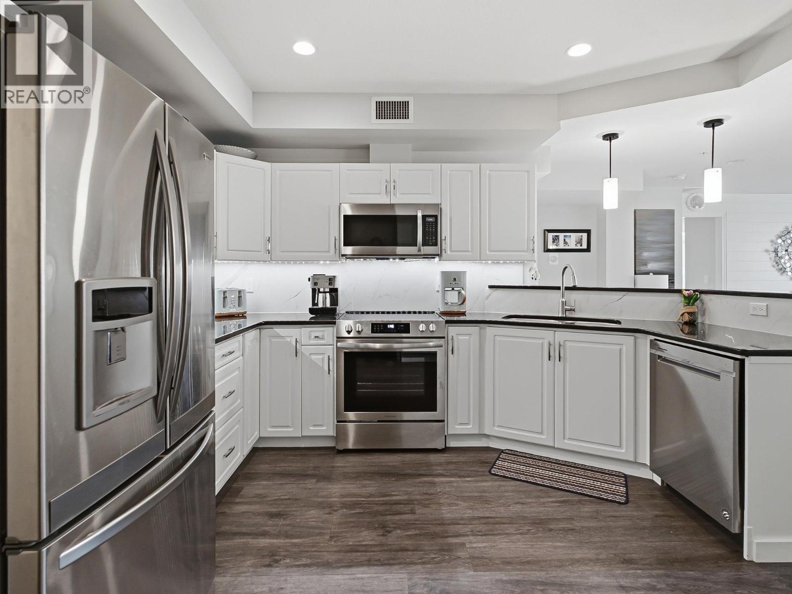 242 1088 Sunset Drive, Kelowna