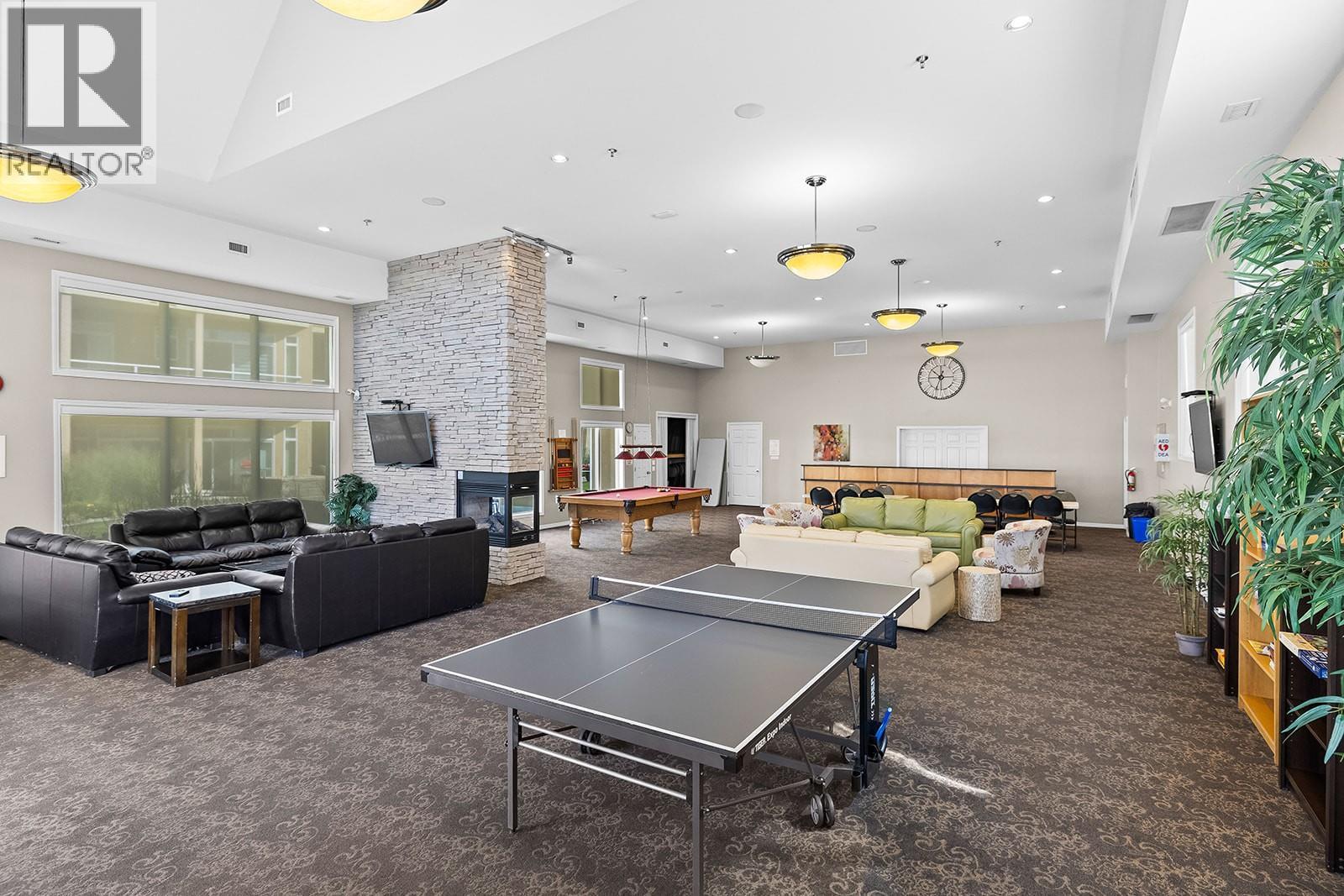242 1088 Sunset Drive, Kelowna