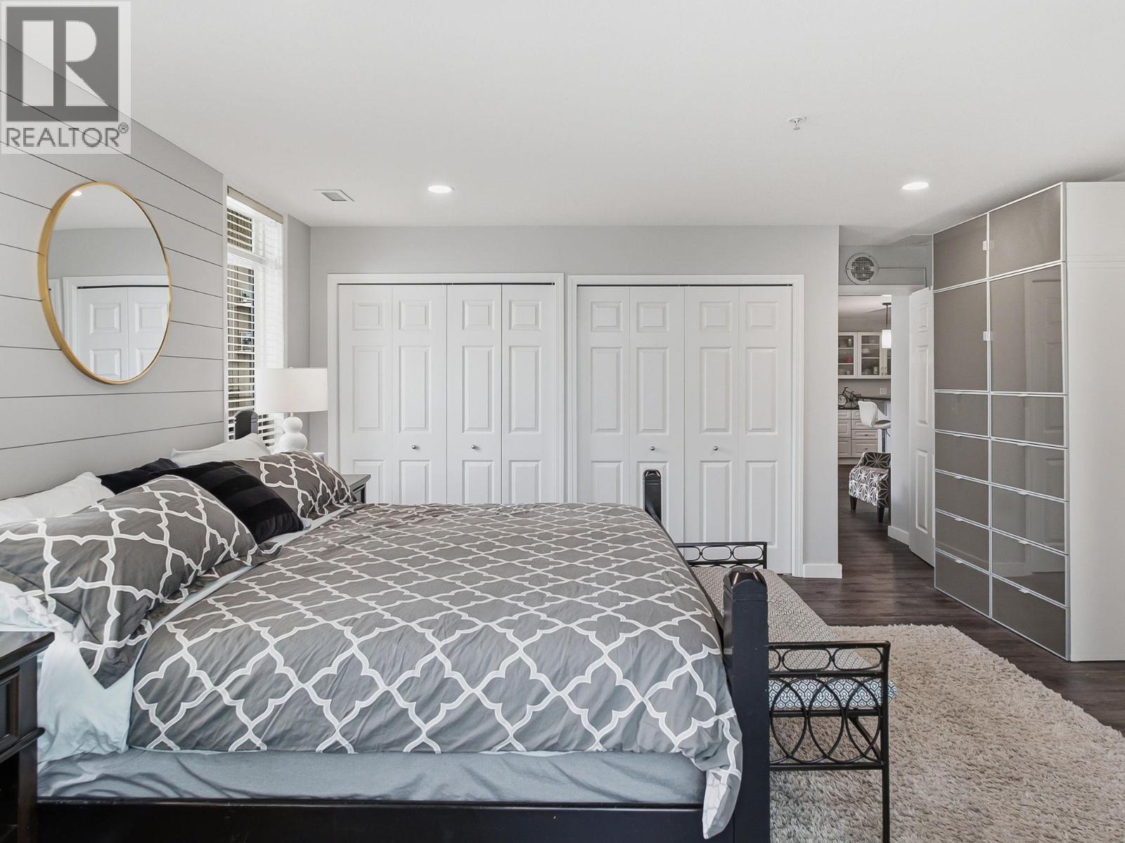 242 1088 Sunset Drive, Kelowna
