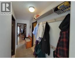 Living room - 430 2nd Avenue, Keremeos, BC V0X1N2 Photo 6