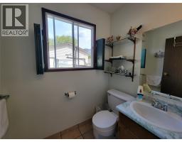 Mud room - 430 2nd Avenue, Keremeos, BC V0X1N2 Photo 11