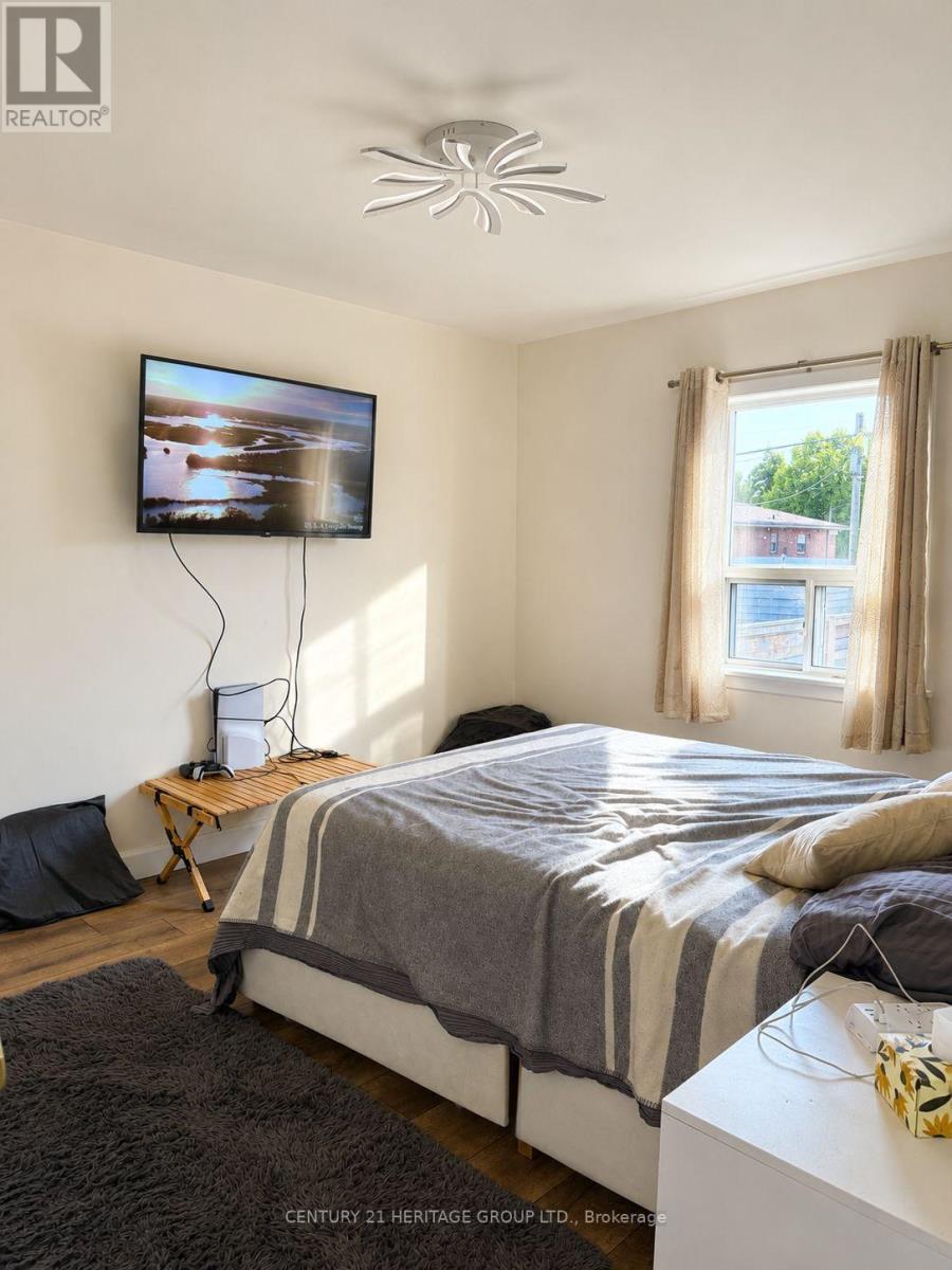 124 REGINA AVENUE - Image 10